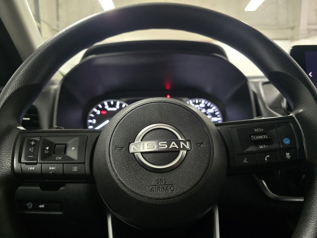 Used 2024 Nissan Rogue SV image 23
