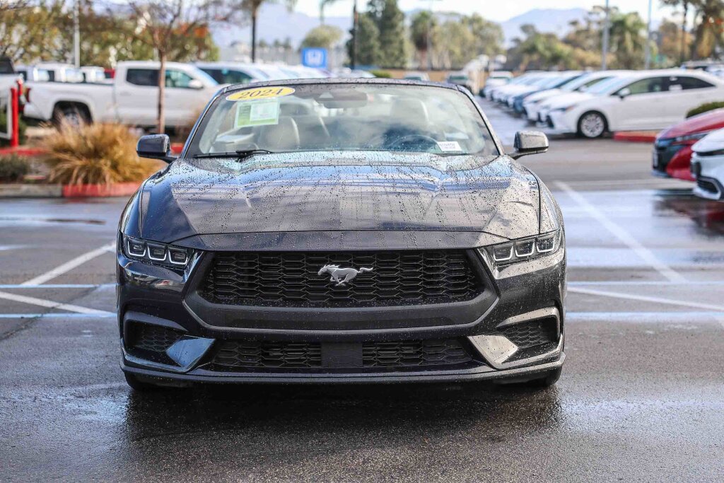 Used 2024 Ford Mustang Convertible image 17