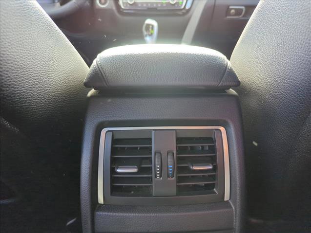Used 2018 BMW 320i Sedan image 18