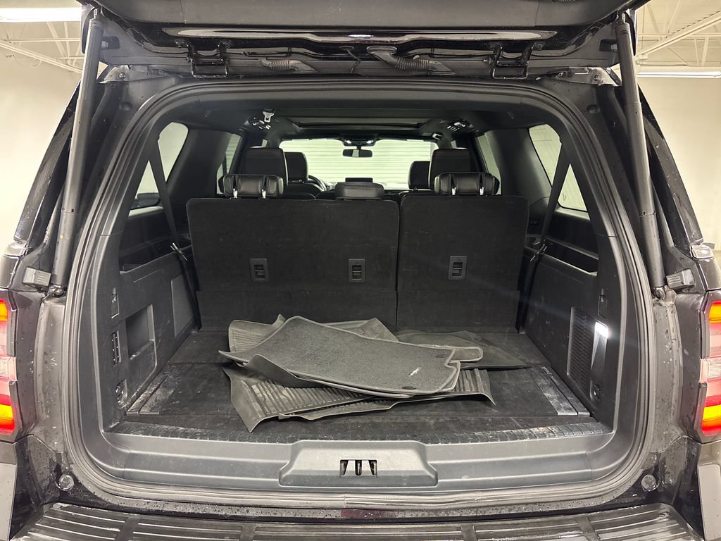 Used 2023 Ford Expedition Max Platinum RWD image 17