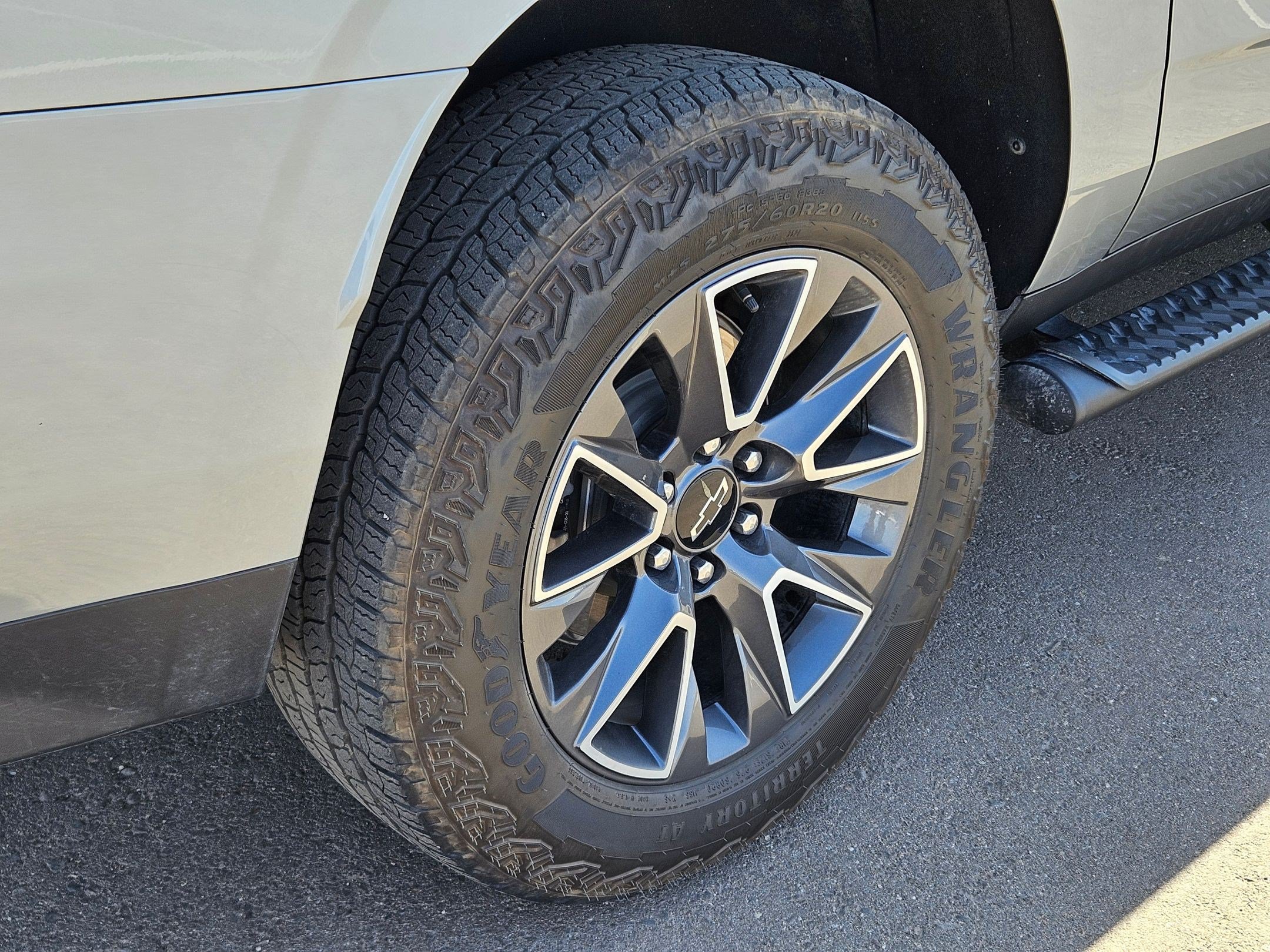 Certified 2024 Chevrolet Suburban Z71 AWD/4WD image 13