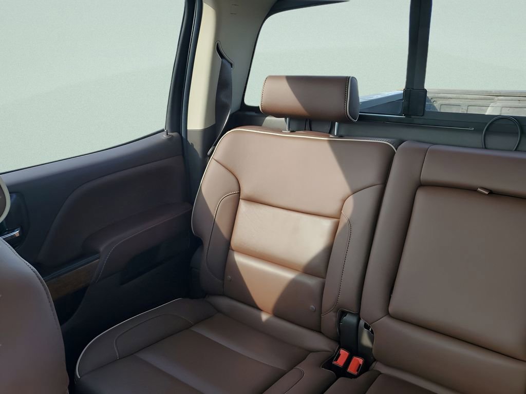 Used 2019 Chevrolet Silverado 3500 High Country w/ Duramax Plus Package image 12