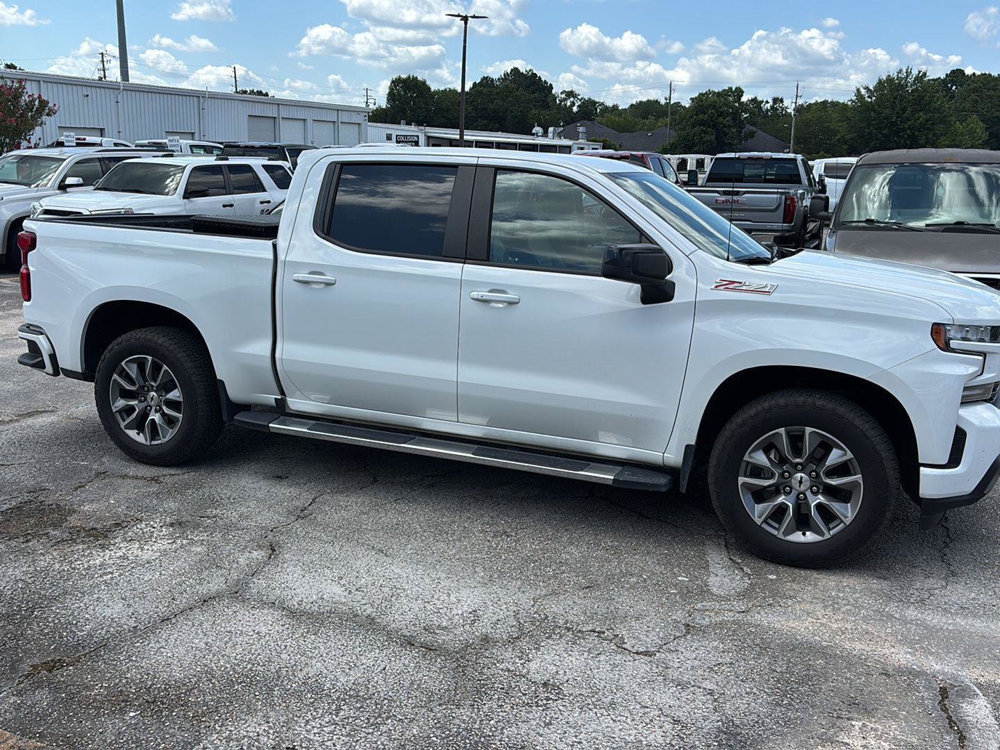 Used 2020 Chevrolet Silverado 1500 RST AWD/4WD image 9