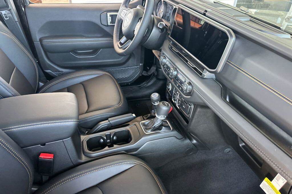 New 2026 Jeep Gladiator Sport AWD/4WD image 15