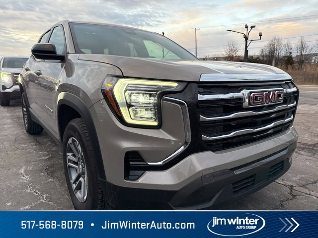 Used 2025 GMC Terrain Elevation image 2
