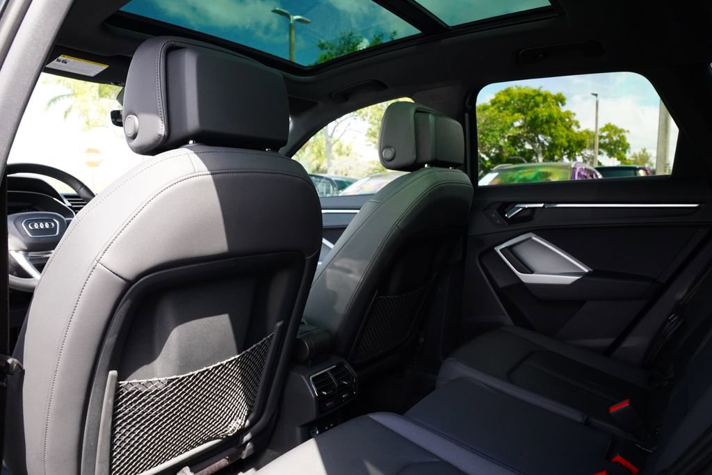 Used 2021 Audi Q3 2.0T Premium w/ Convenience Package AWD/4WD image 17
