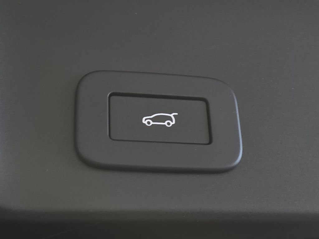 Used 2026 Land Rover Range Rover Evoque S image 30