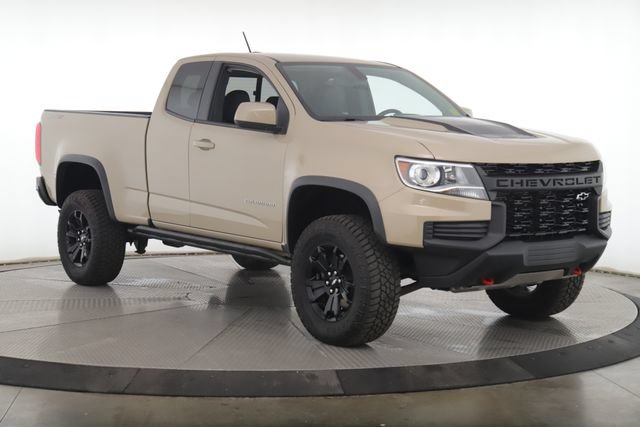Used 2022 Chevrolet Colorado ZR2 w/ ZR2 Dusk Special Edition AWD/4WD image 2
