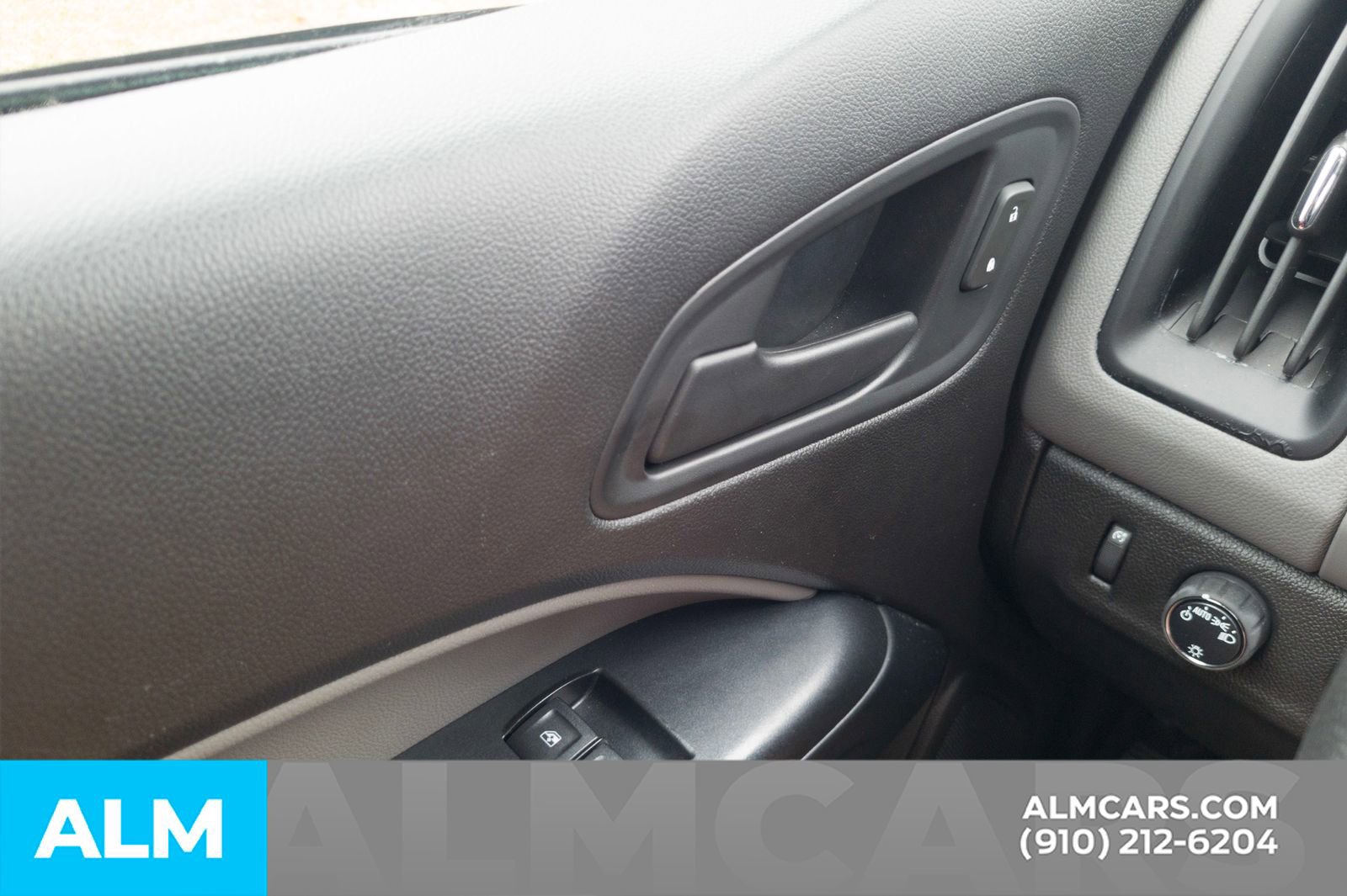 Used 2018 Chevrolet Colorado W/T image 24