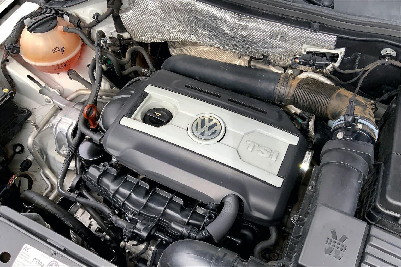 Used 2012 Volkswagen Tiguan SEL FWD image 32