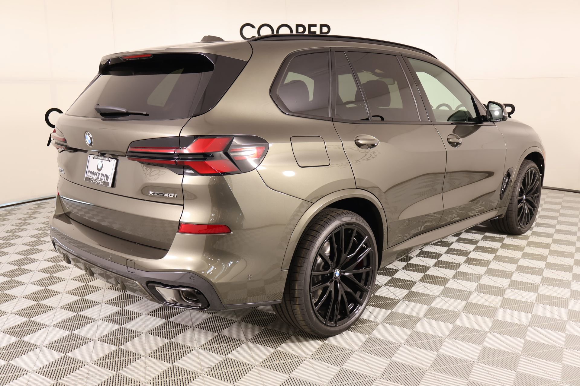 New 2026 BMW X5 xDrive40i w/ M Sport Package AWD/4WD image 22