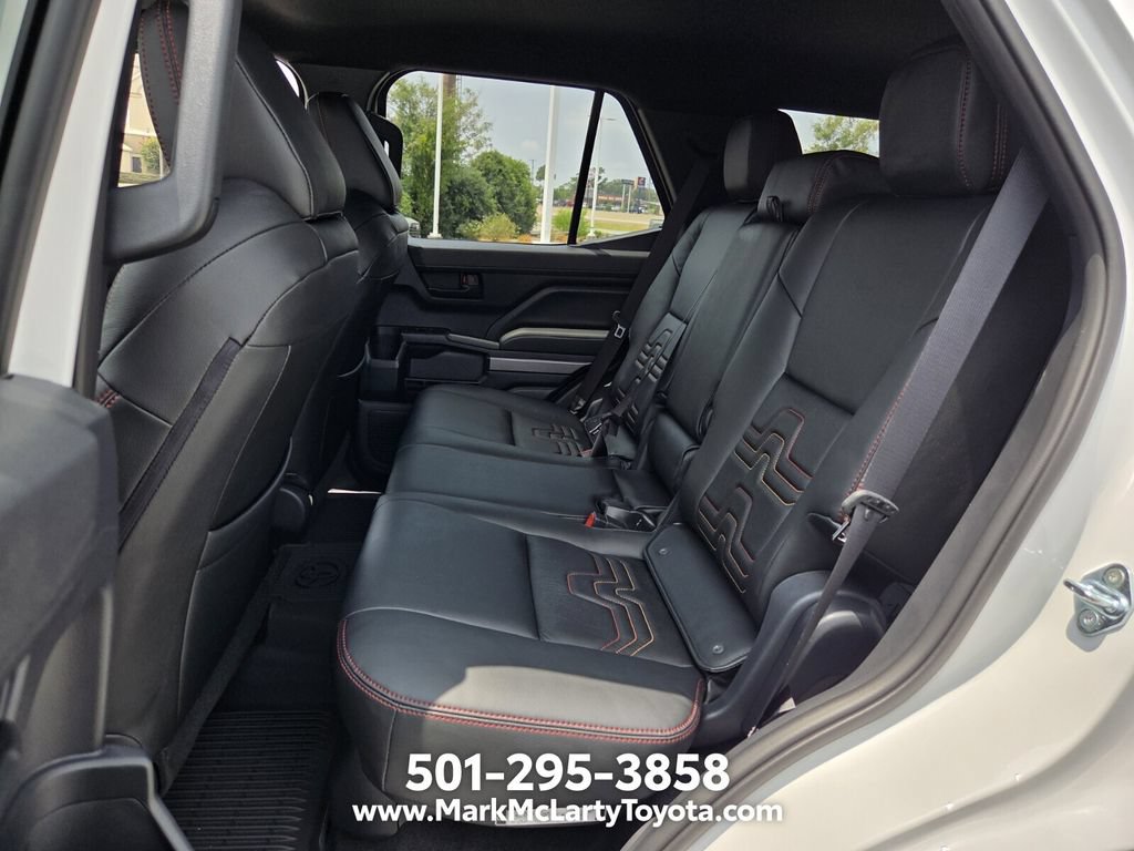 New 2026 Toyota 4Runner SR5 AWD/4WD image 10