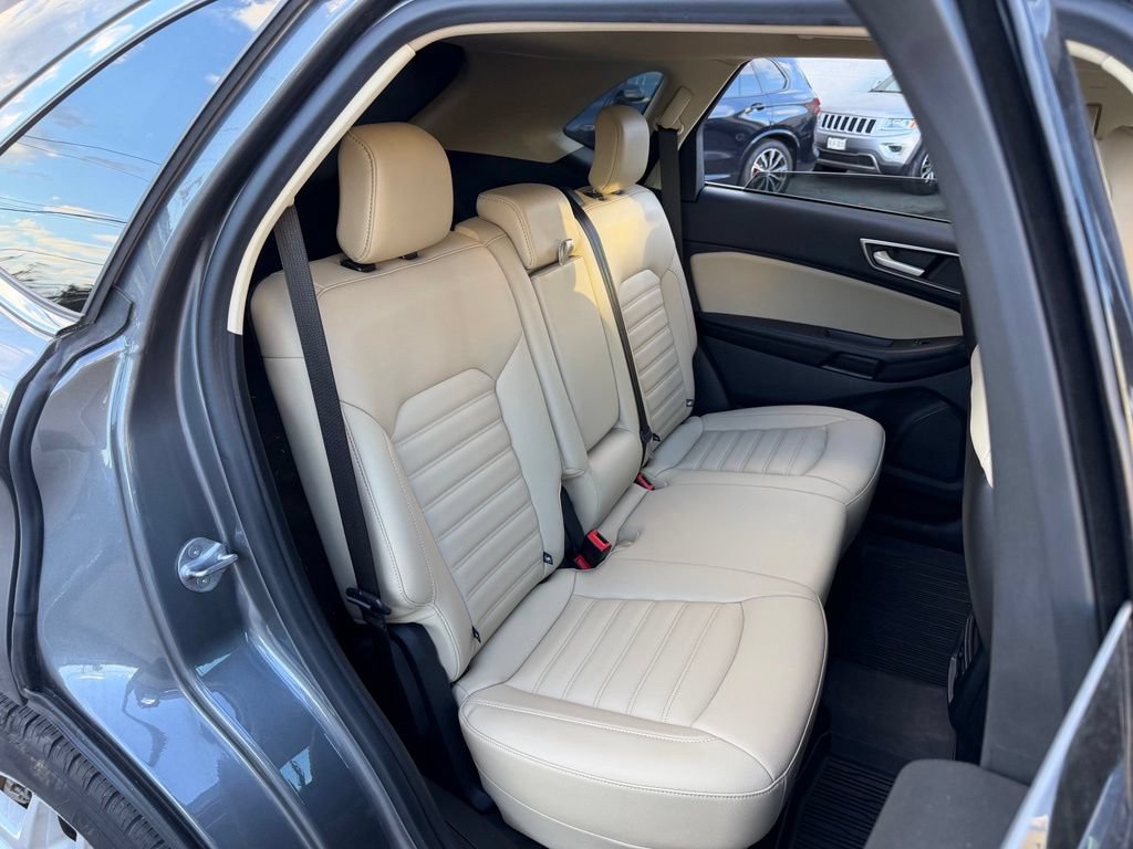 Used 2022 Ford Edge SEL w/ Convenience Package AWD/4WD image 13
