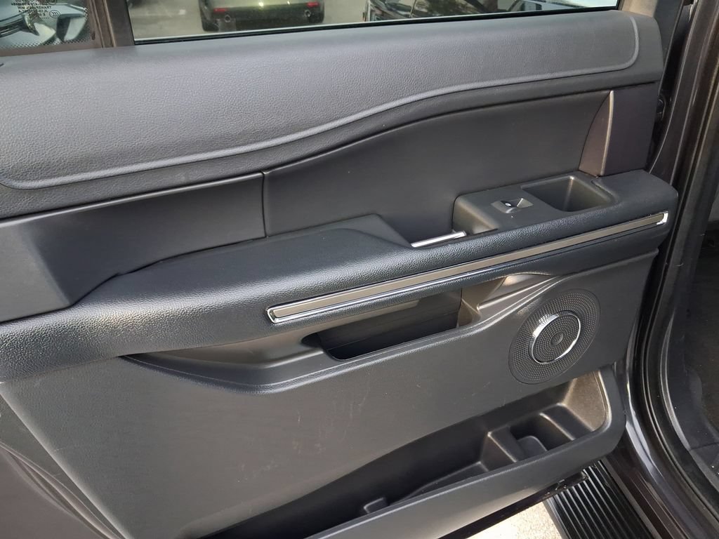 Used 2024 Ford Expedition Max XLT RWD image 14