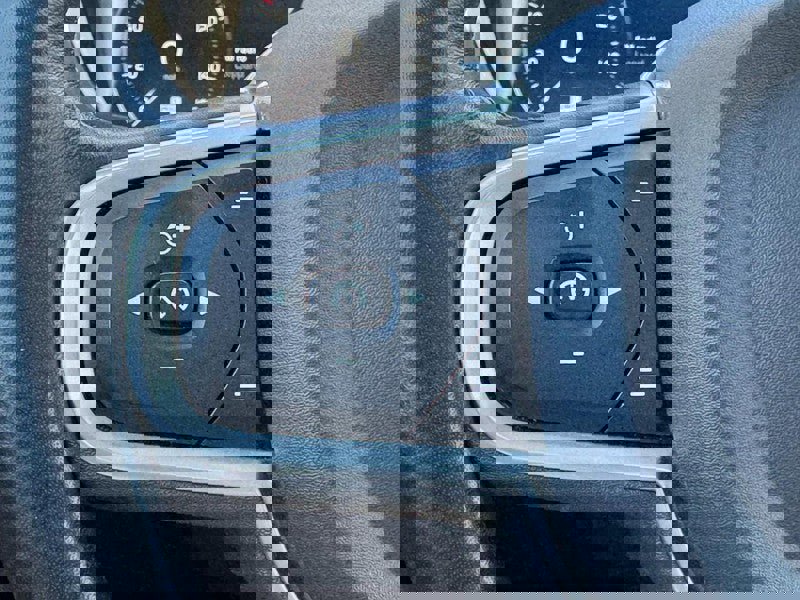 Used 2020 Volvo XC60 T5 Momentum image 17