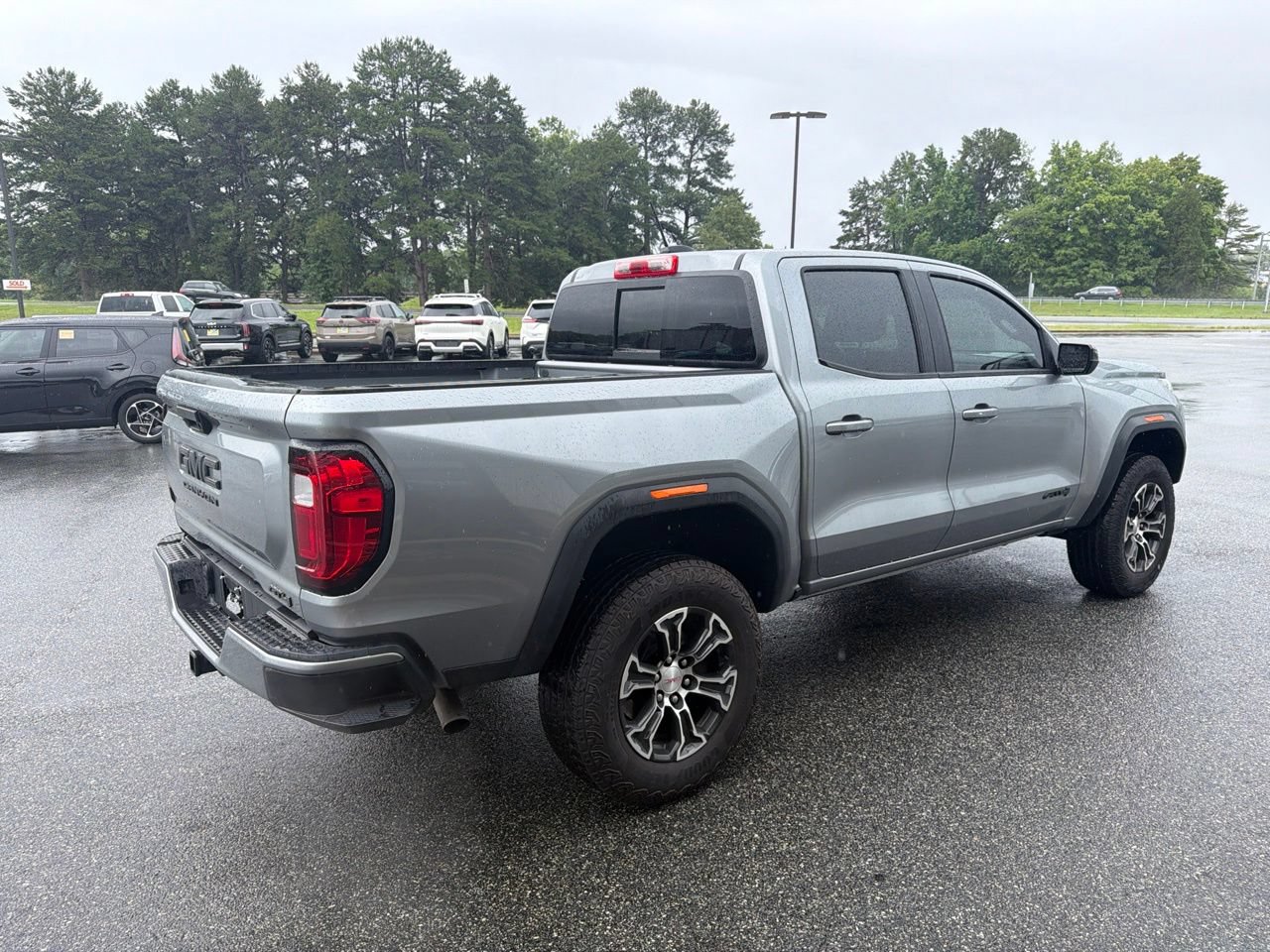 Used 2024 GMC Canyon AT4 AWD/4WD image 10
