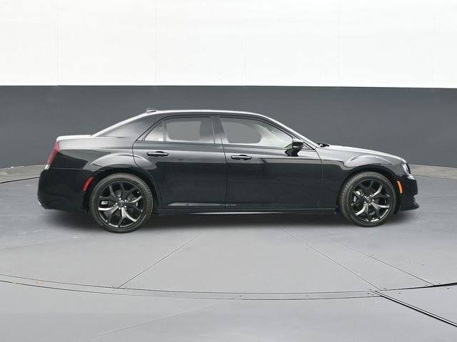 Used 2022 Chrysler 300 Touring L image 17