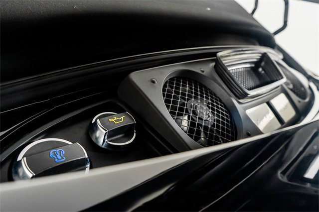 Used 2016 Porsche 911 Turbo image 34