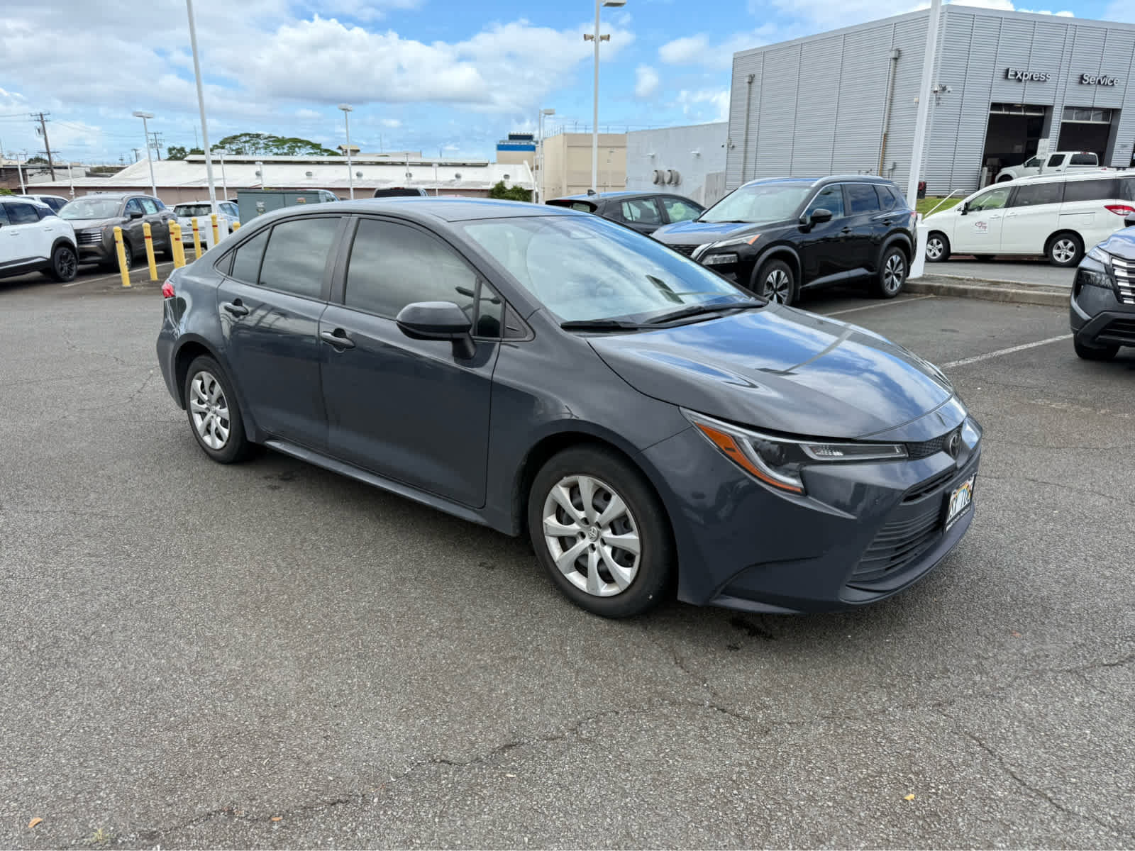 Used 2023 Toyota Corolla LE FWD image 2