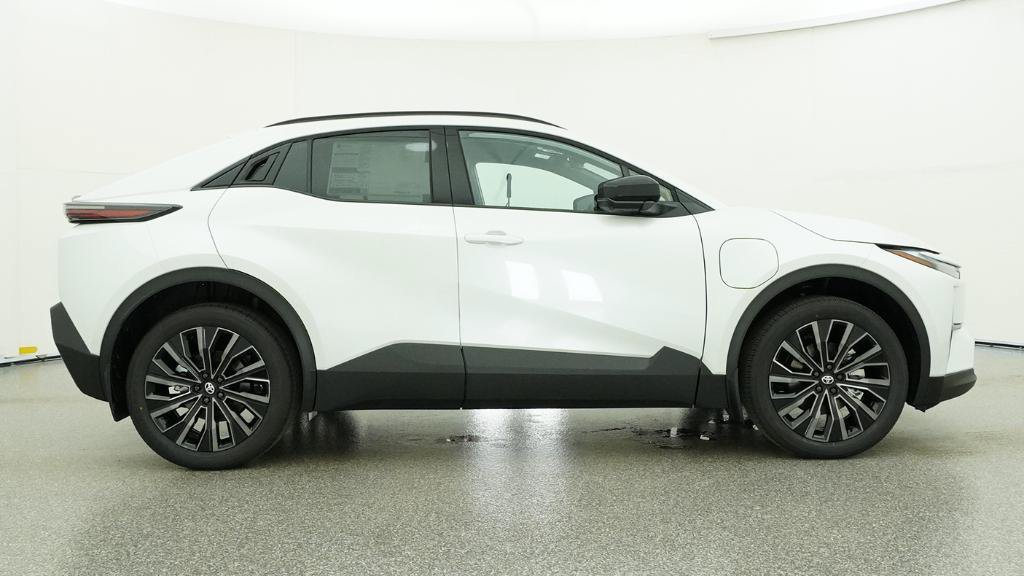 New 2026 Toyota C-HR AWD/4WD image 30