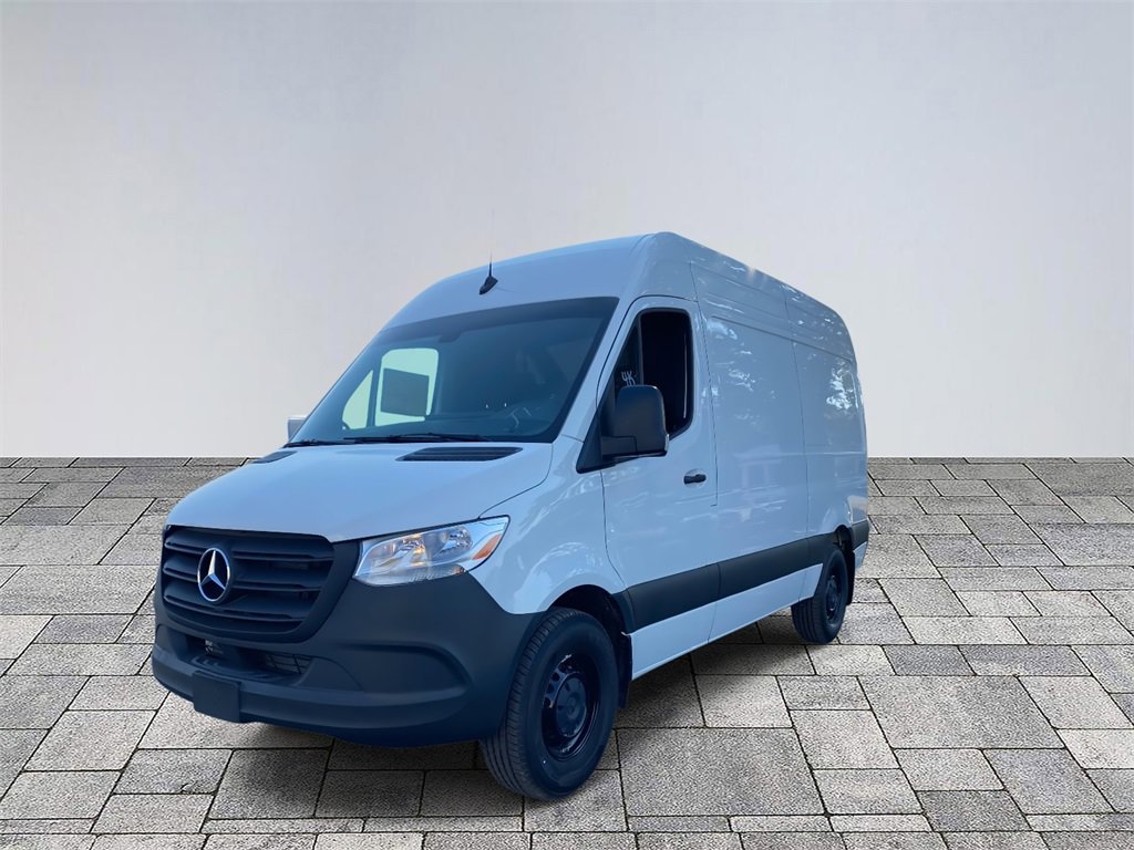 Used 2024 Mercedes-Benz Sprinter 2500 image 3