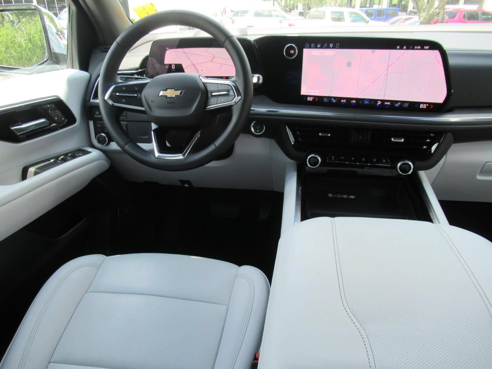 Used 2026 Chevrolet Suburban Premier AWD/4WD image 13