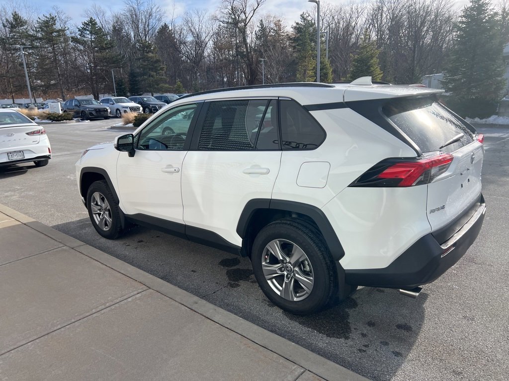 Used 2024 Toyota RAV4 XLE image 40