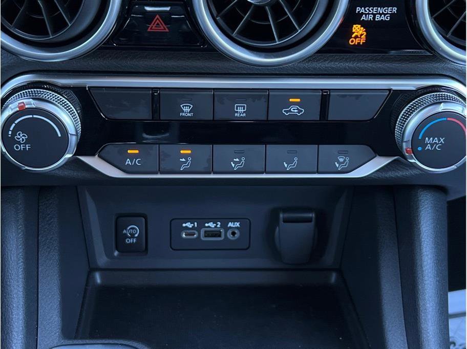 Used 2025 Nissan Sentra SV image 14