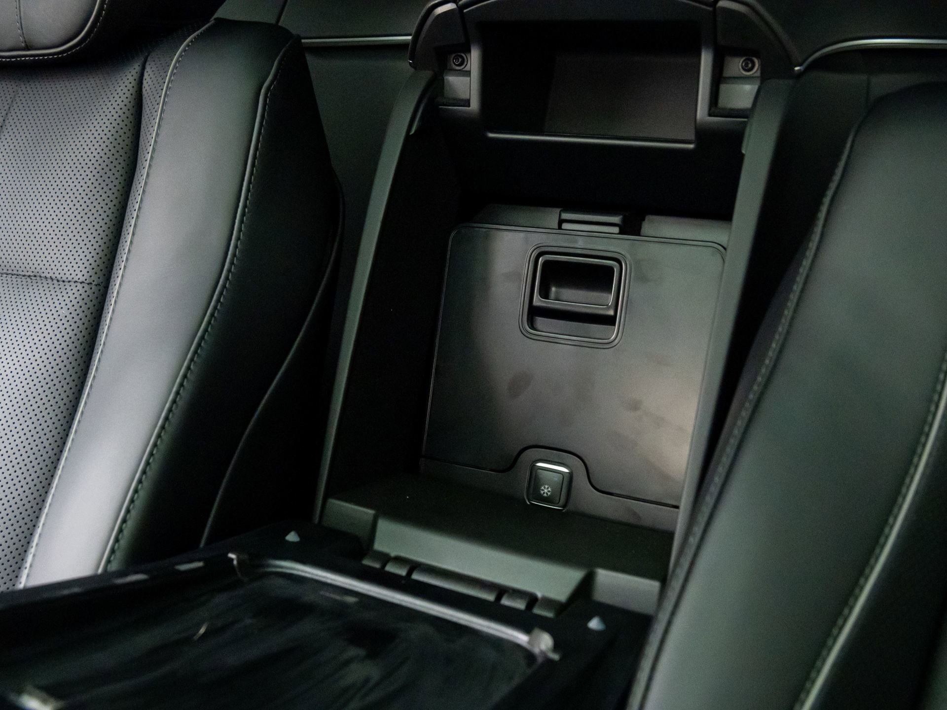 Certified 2021 Mercedes-Benz Maybach GLS 600 4MATIC image 21