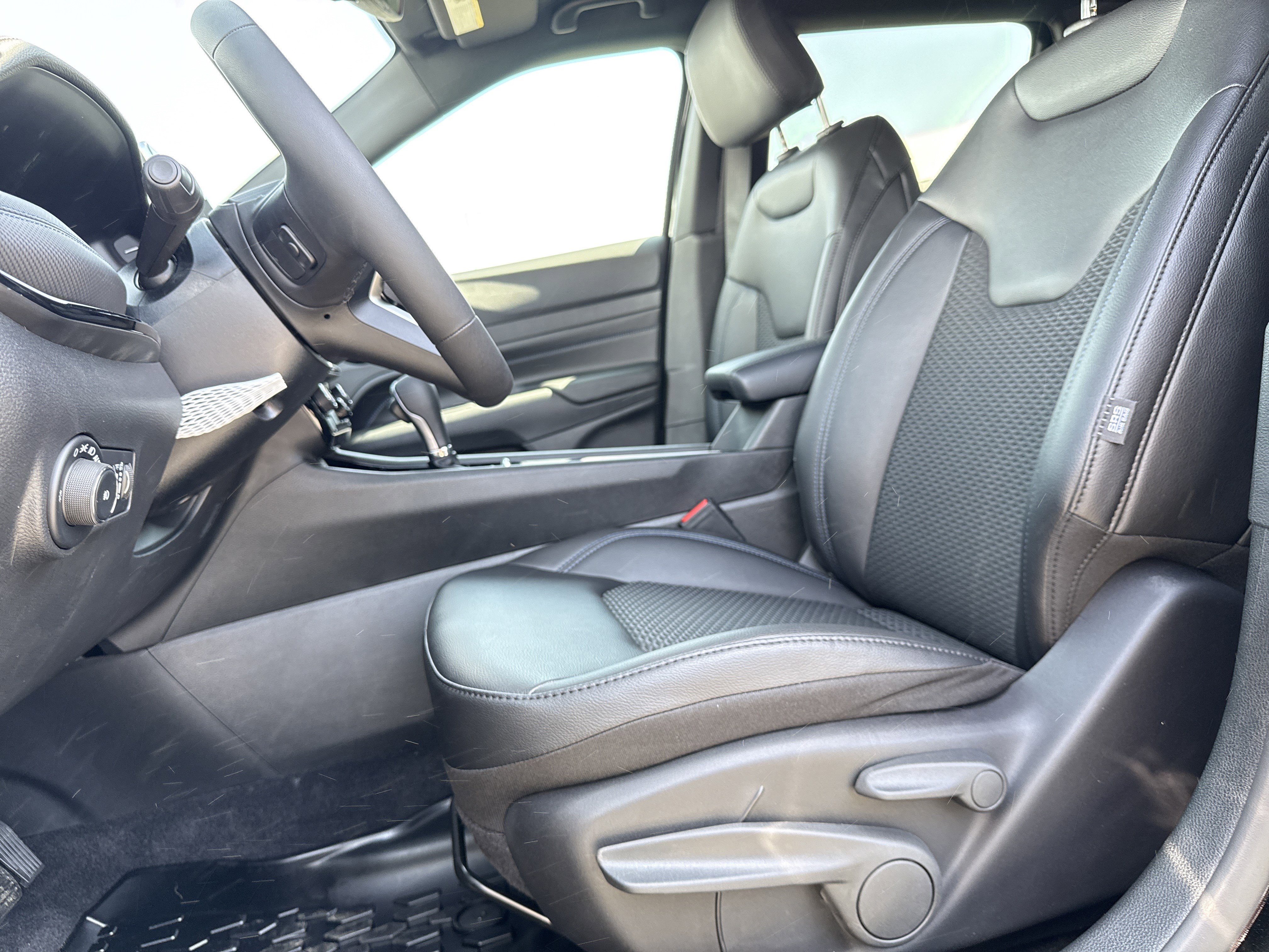 New 2026 Jeep Compass Latitude image 14