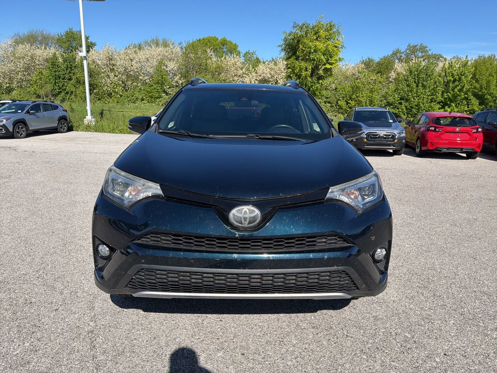 Used 2017 Toyota RAV4 SE w/ Power Special Value Package AWD/4WD image 4
