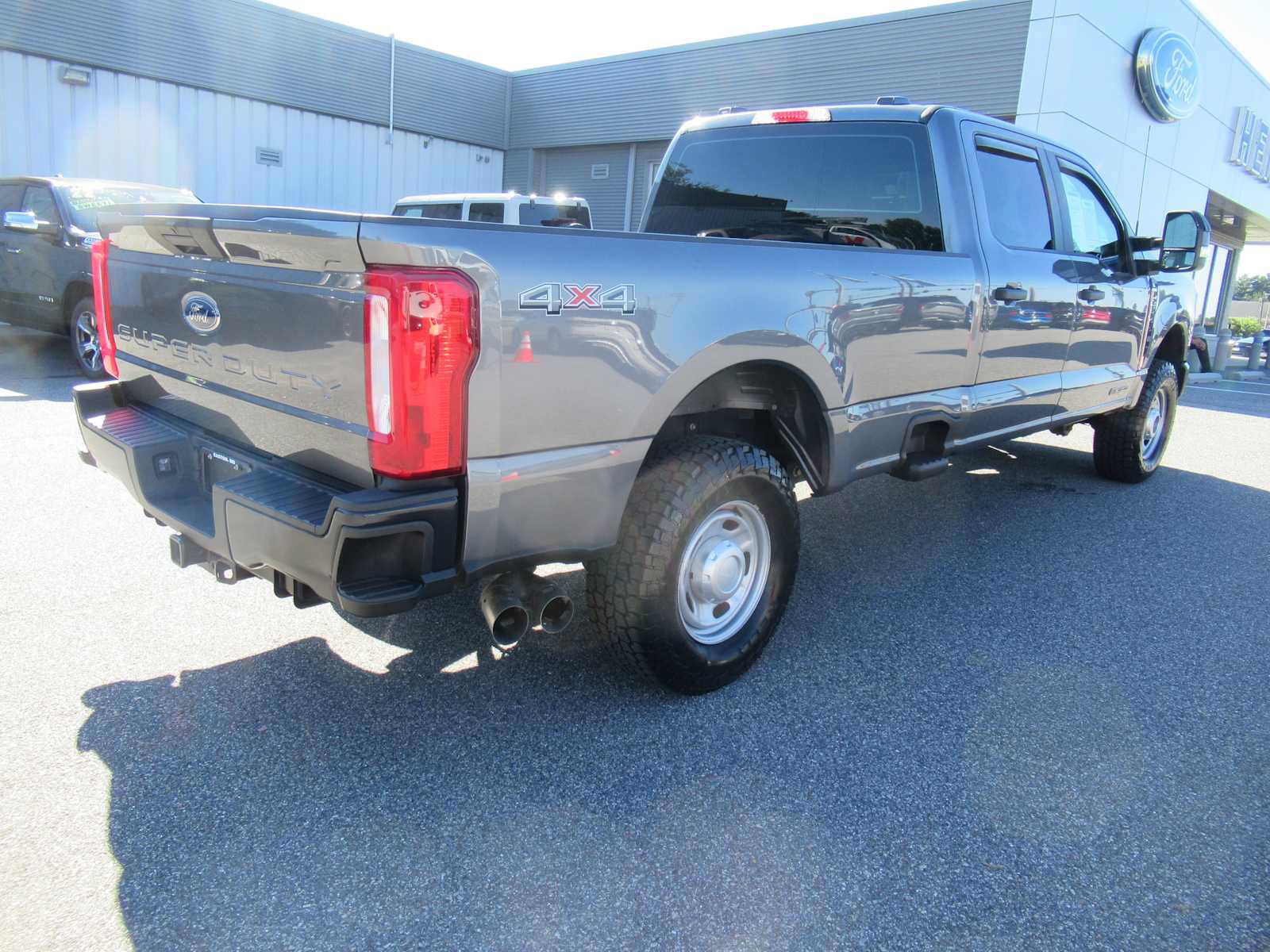 Used 2024 Ford F250 XL w/ XL Off-Road Package AWD/4WD image 5