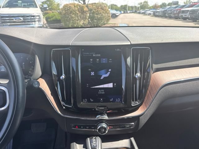 Used 2021 Volvo XC60 T5 Momentum w/ Advanced Package AWD/4WD image 17