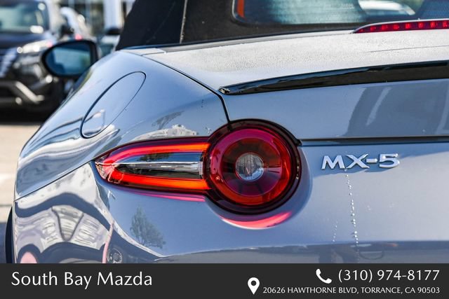 Certified 2025 MAZDA MX-5 Miata Club RWD image 7