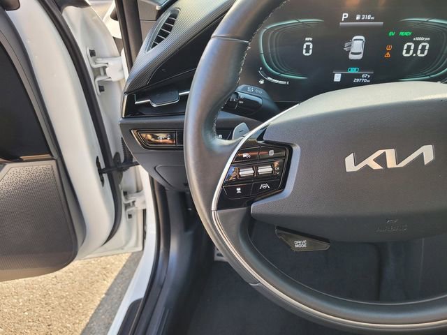 Used 2023 Kia Niro EX Touring FWD image 20