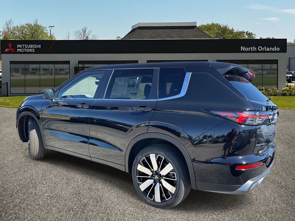 New 2026 Mitsubishi Outlander SE image 3