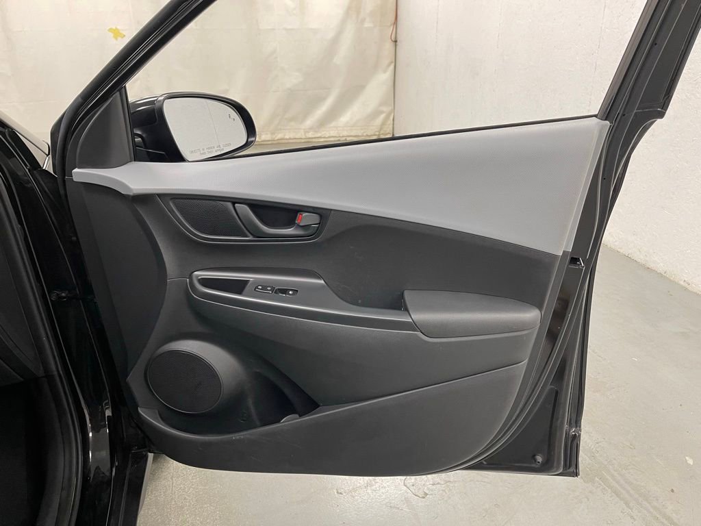 Used 2019 Hyundai Kona SEL image 9