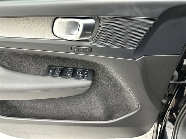 Certified 2024 Volvo XC40 B5 Plus w/ Protection Package Premier image 13