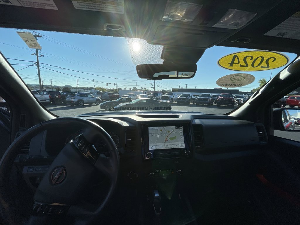 Used 2024 Nissan Frontier PRO-4X w/ Pro Premium Package AWD/4WD image 11