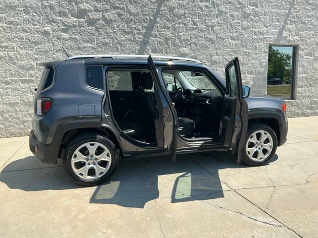 Used 2016 Jeep Renegade Limited AWD/4WD image 12