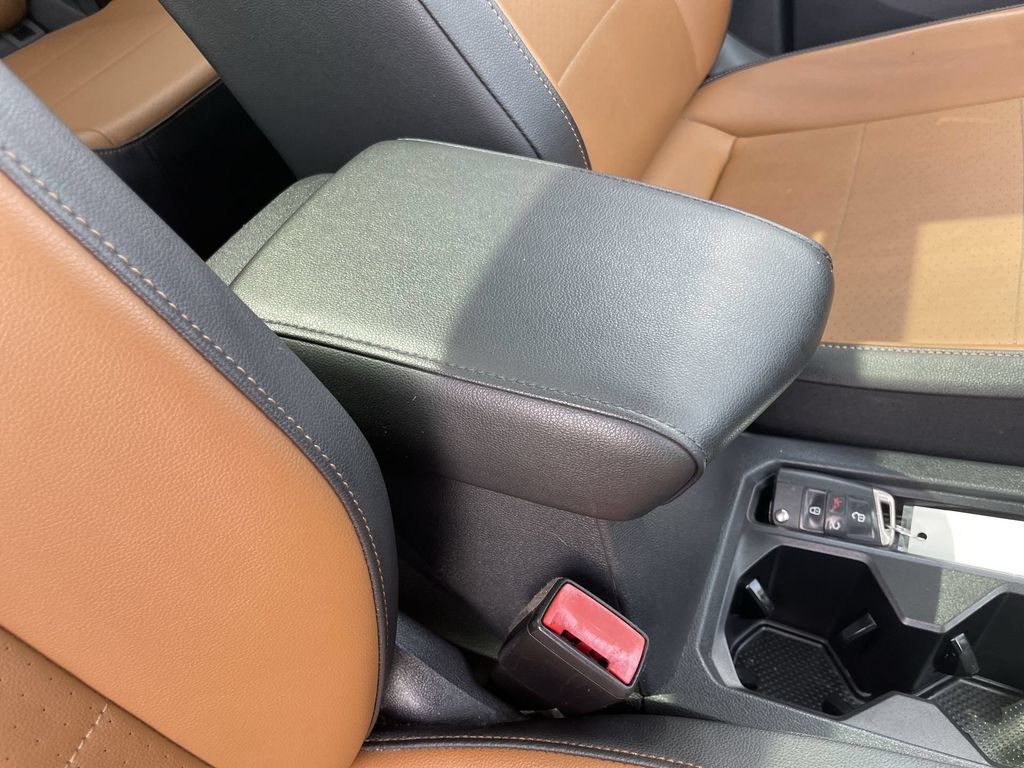Used 2018 Volkswagen Tiguan SE w/ Panoramic Sunroof Package AWD/4WD image 31
