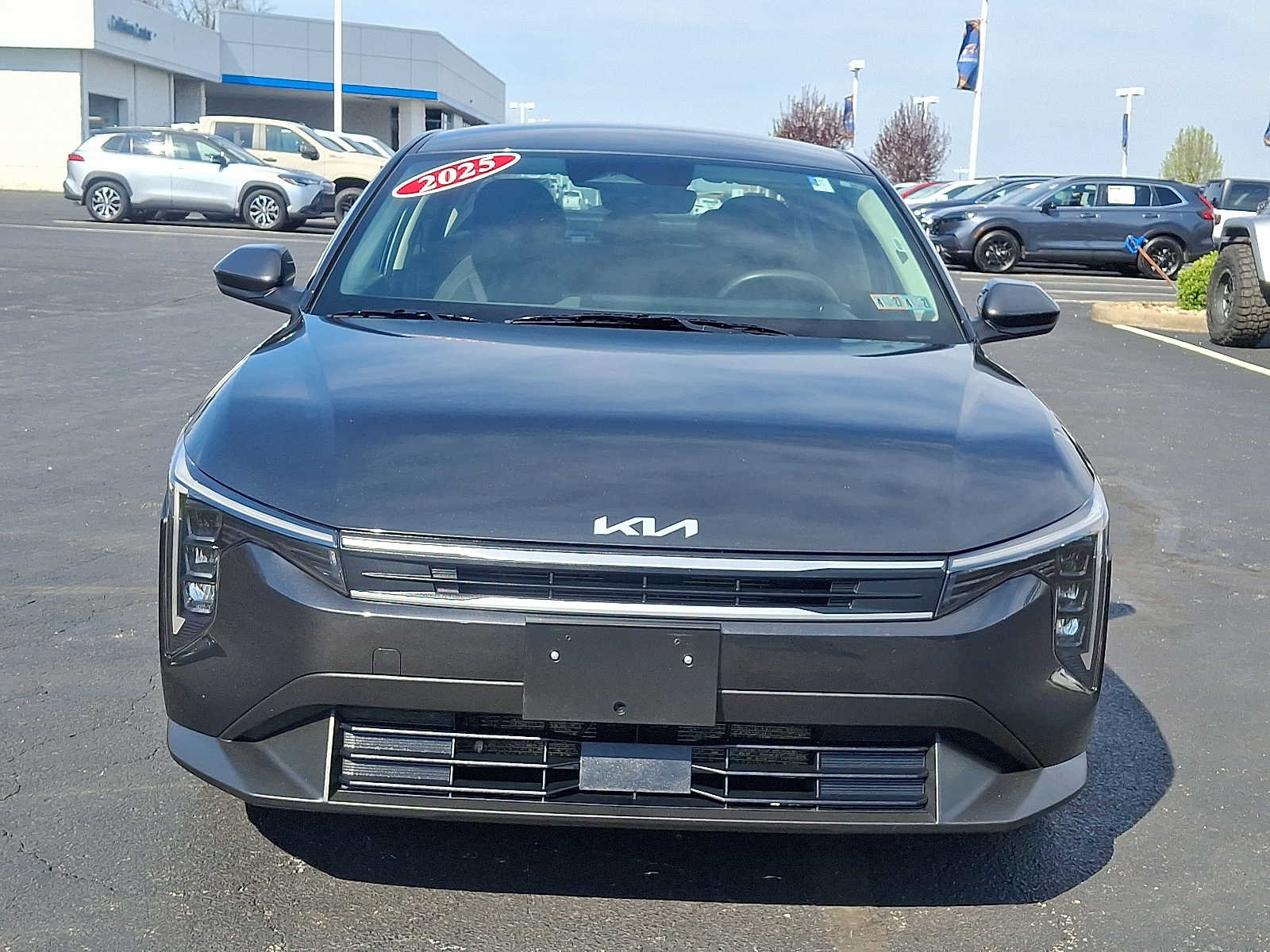 Used 2025 Kia K4 LXS image 2
