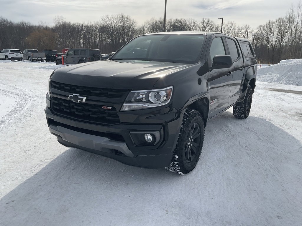 Used 2022 Chevrolet Colorado Z71 w/ Z71 Midnight Edition image 3