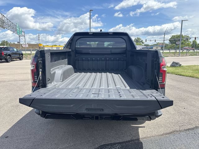 Certified 2025 Chevrolet Silverado EV RST AWD/4WD image 15