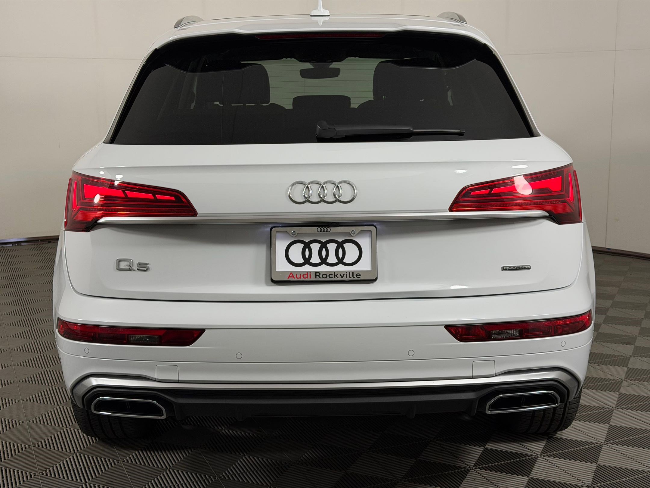 Certified 2023 Audi Q5 e Premium Plus w/ Premium Plus Package AWD/4WD image 10
