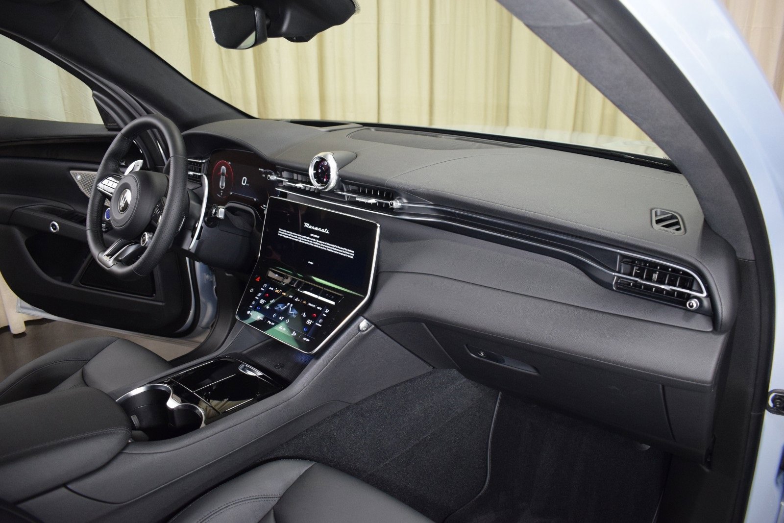 New 2024 Maserati Grecale Modena image 26