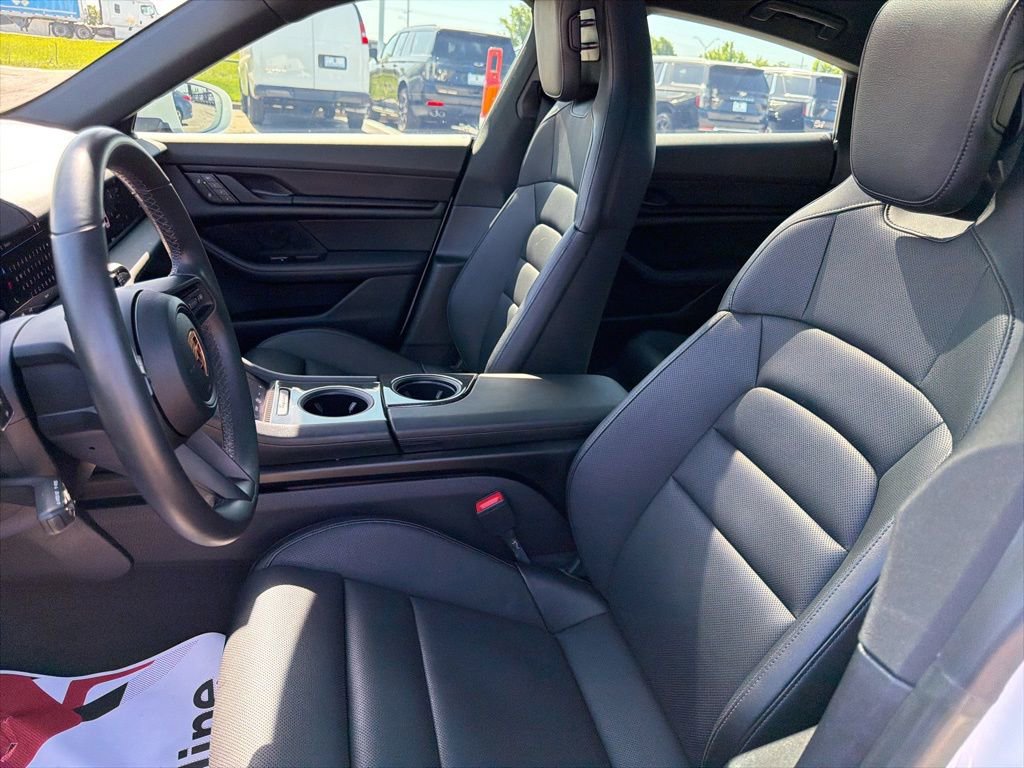 Used 2022 Porsche Taycan RWD image 18