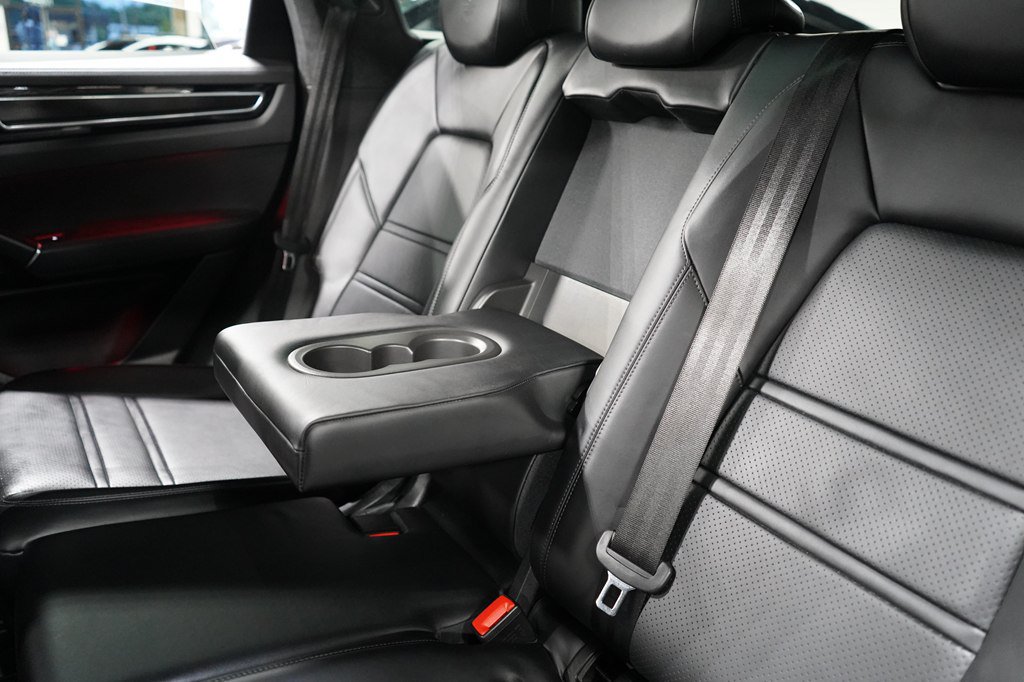 Used 2023 Porsche Cayenne GTS w/ Premium Package Plus AWD/4WD image 24