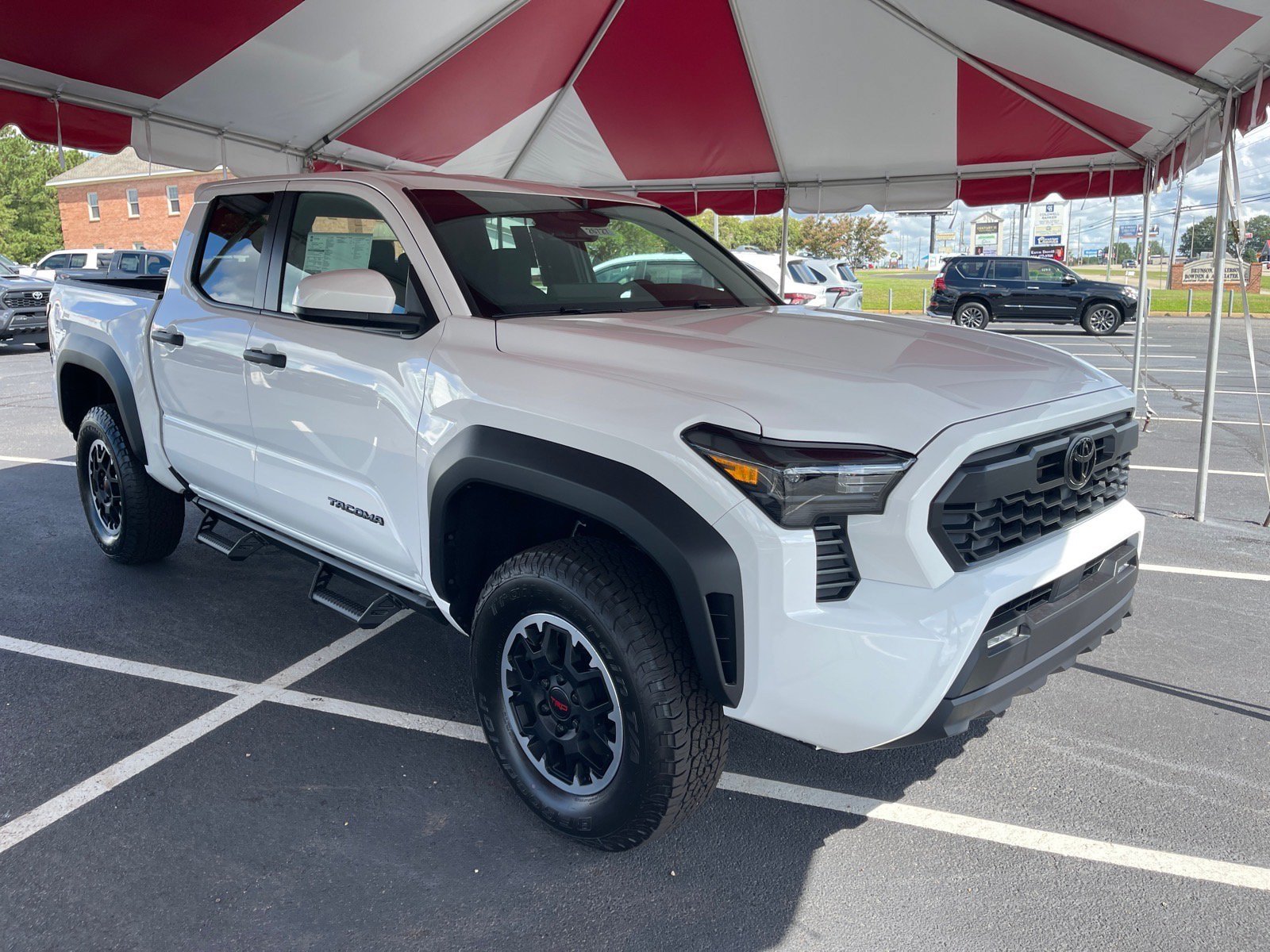 New 2026 Toyota Tacoma TRD Off-Road AWD/4WD image 1