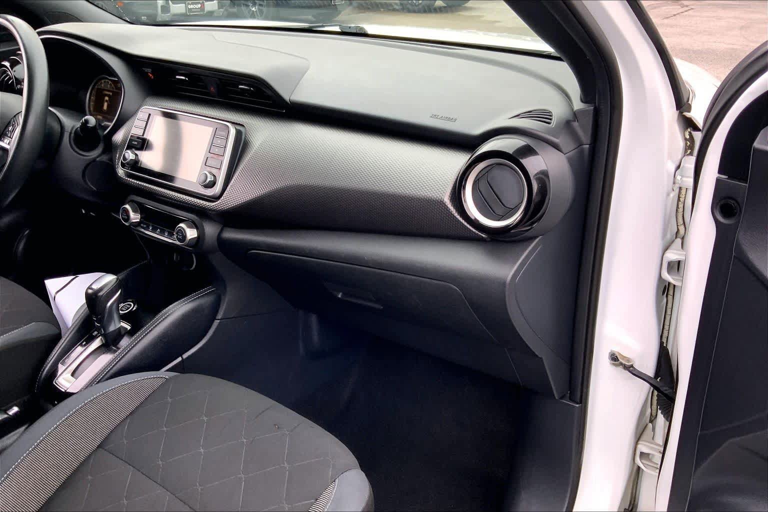 Used 2019 Nissan Kicks SV w/ Exterior Package image 17